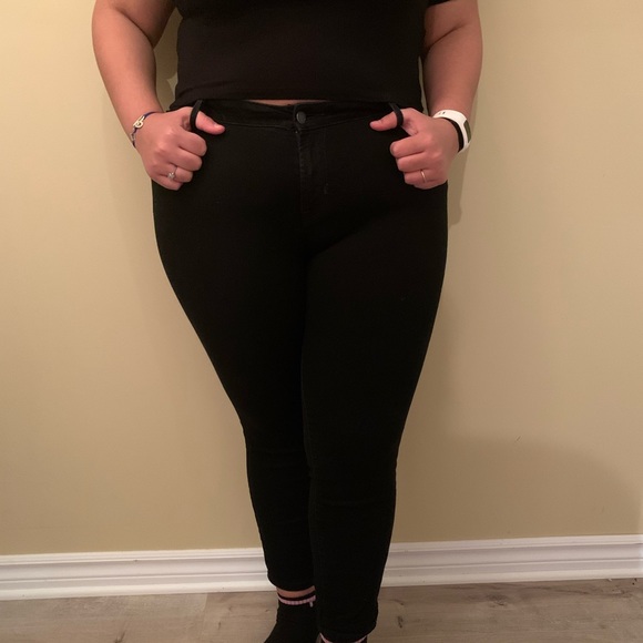 Jeans - Picture 2 of 2